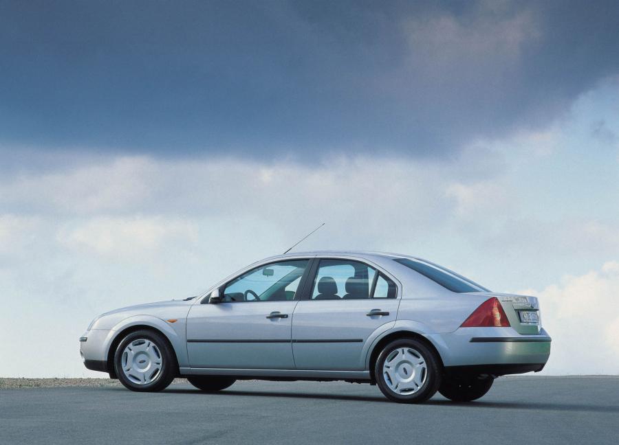  Ford Mondeo 2000 года  (фото 20 из 79)